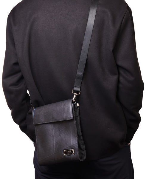 Kiss Lock Square Shoulder Bag