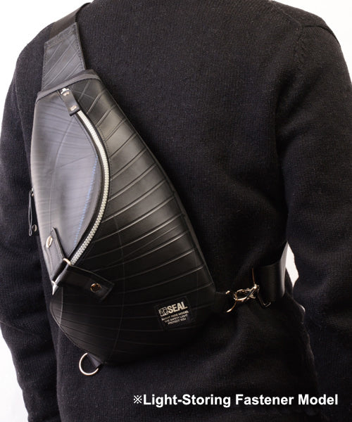 One shoulder bag spiral night ride model