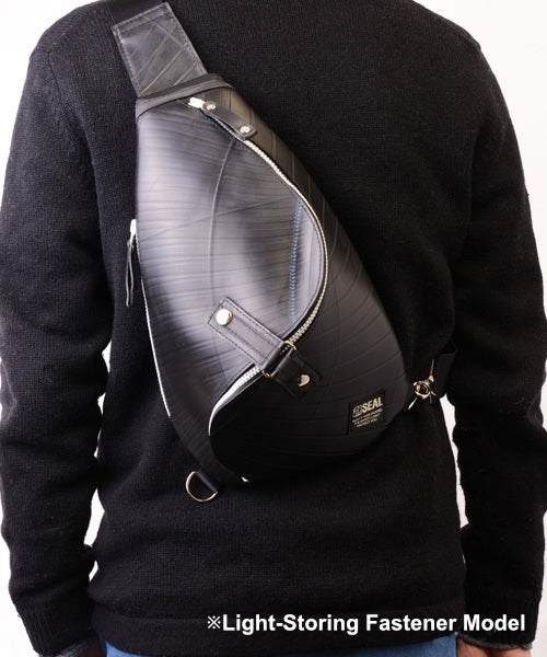 One shoulder bag spiral night ride model