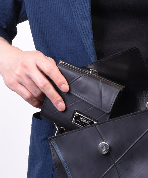 Straight Kiss Lock Wallet TUBE