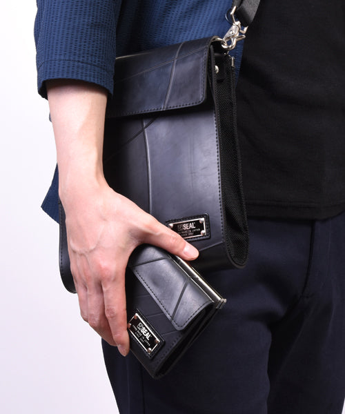 Straight Kiss Lock Wallet TUBE