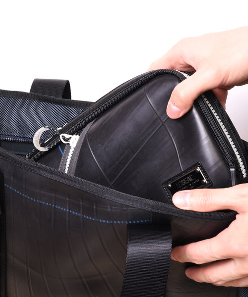 Organizer shoulder bag night ride model