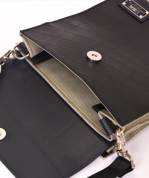 Kiss Lock Square Shoulder Bag