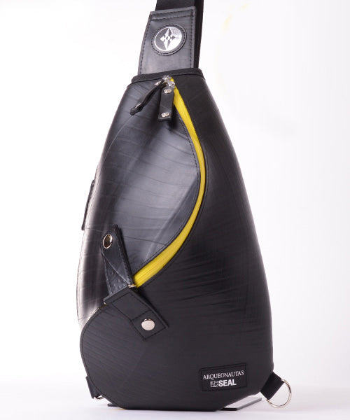 Arqueonautas collaboration / one shoulder bag spiral