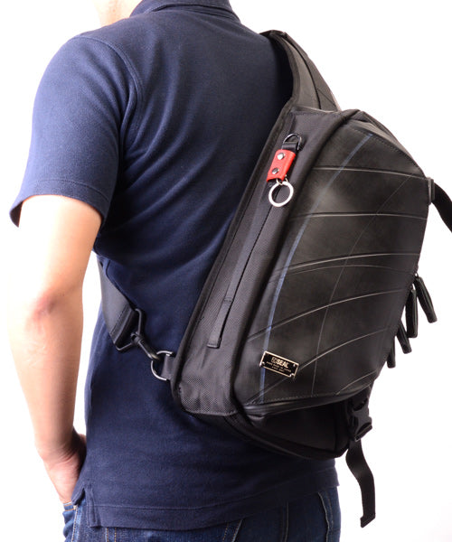 One Shoulder Bag Expandable