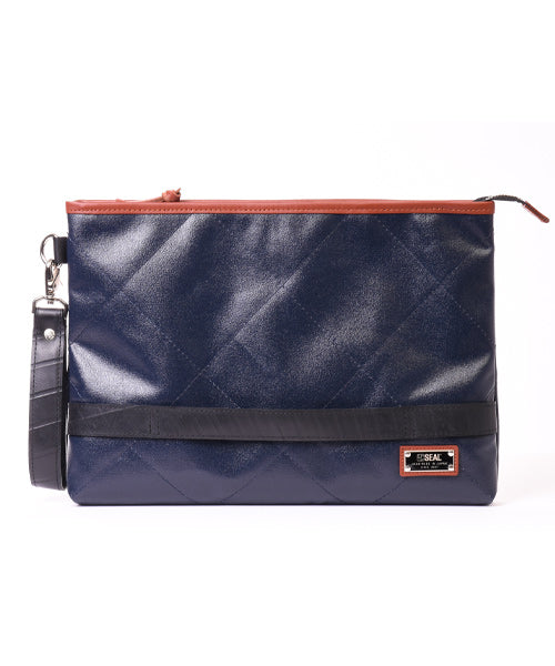 Morino Hanpu Collaboration / Quilted Clutch Bag
