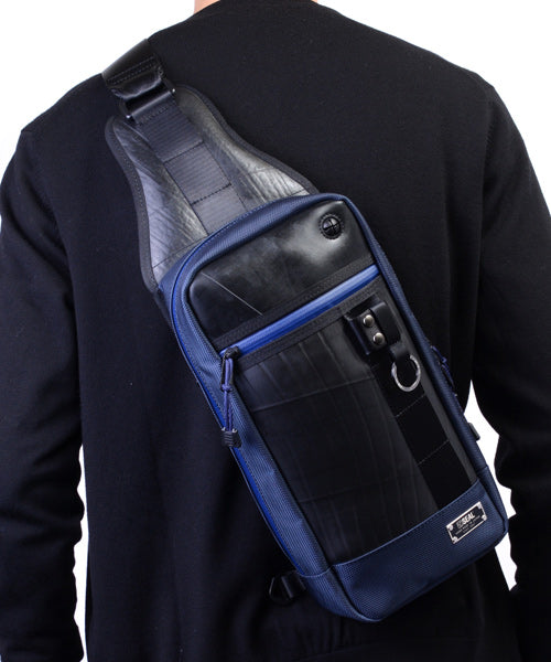 One shoulder sling bag