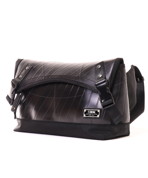 Designer's waist bag