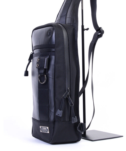 One shoulder sling bag