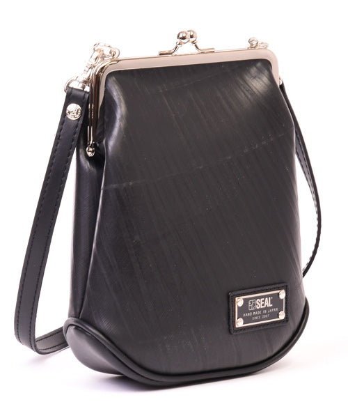 Kiss lock shoulder bag