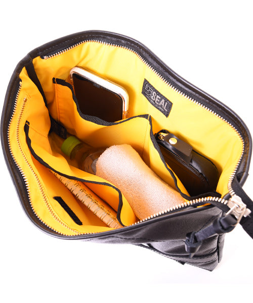 Morino Hanpu Collaboration / Quilted Clutch Bag