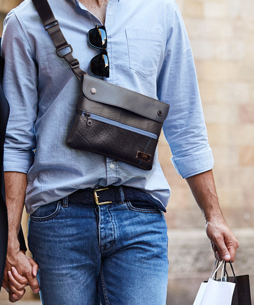 Travel sacoche wallet