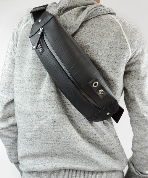 Sling bag waterproof