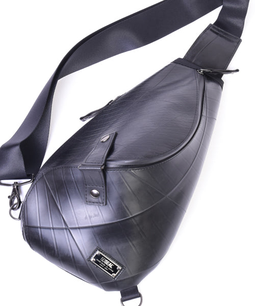 One shoulder bag spiral black model