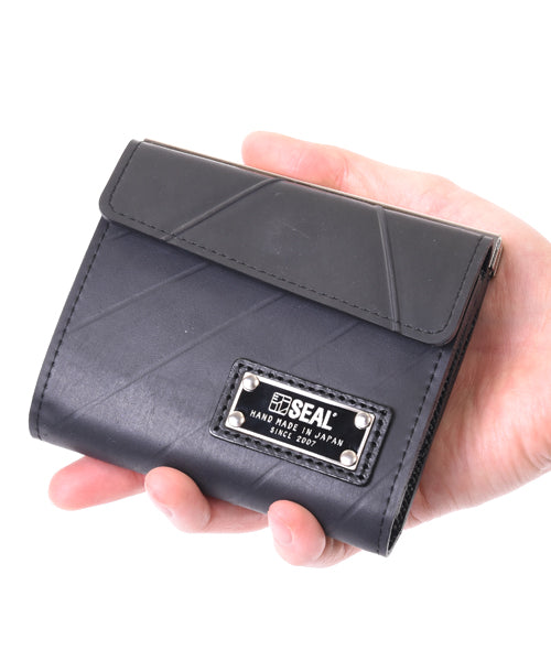 Straight Kiss Lock Wallet TUBE