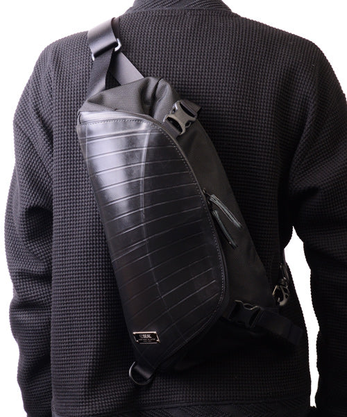 One Shoulder Bag Expandable Lite