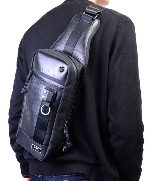 One shoulder sling bag
